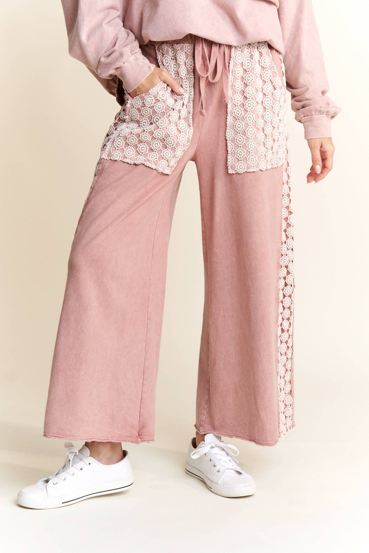 MineralWash Floral Daisy trim Pants HP5794