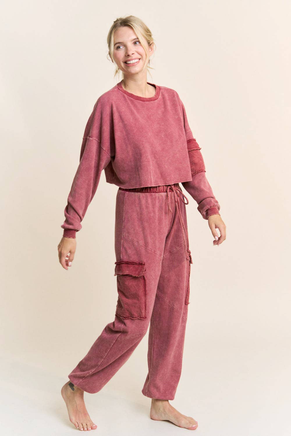 Mineral Wash Cargo pocket detail Joggers