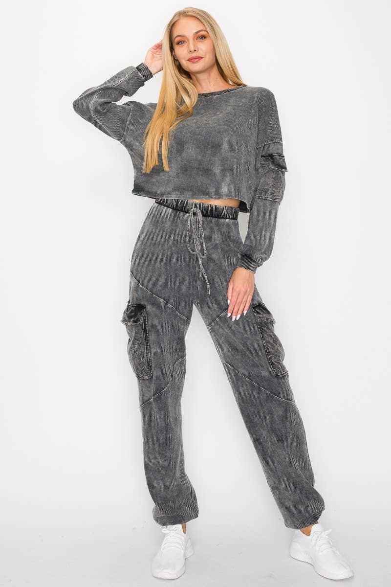 Mineral Wash Cargo pocket detail Joggers