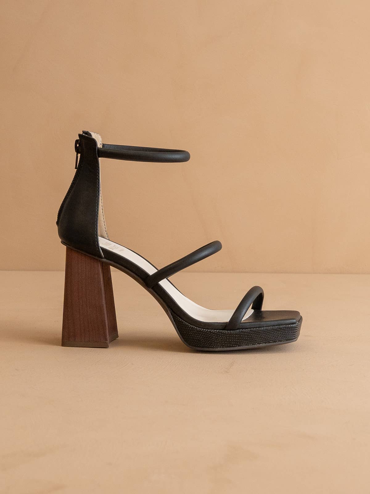 The Aisa Black | 3-Strap Platform Heel