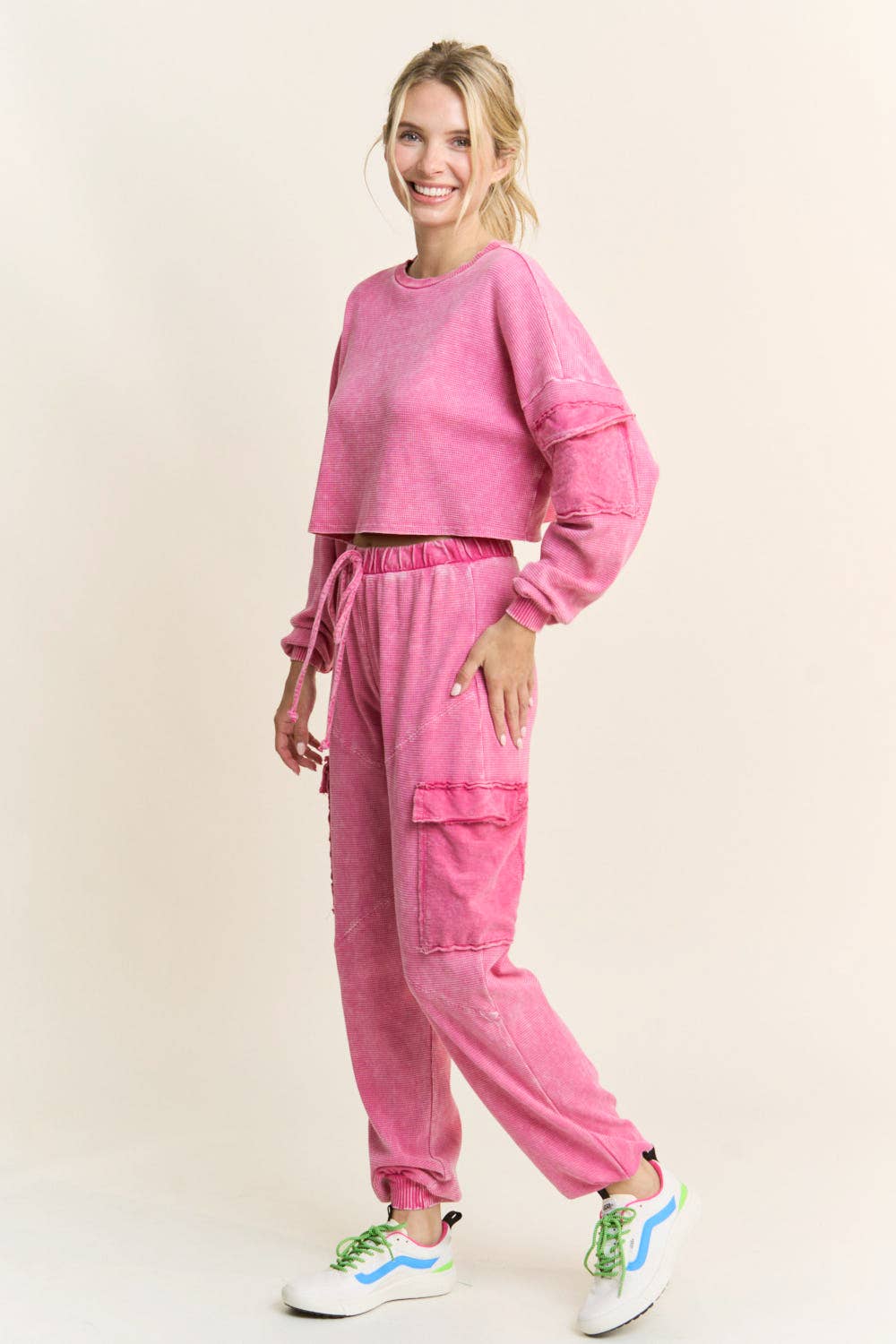 Mineral Wash Cargo pocket detail Joggers