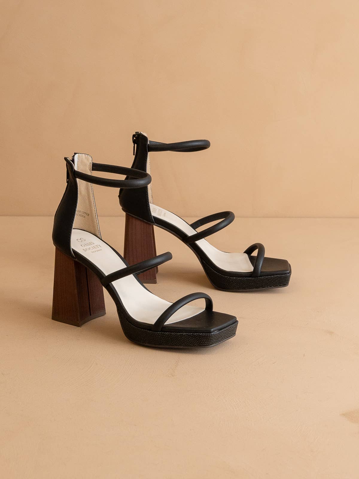 The Aisa Black | 3-Strap Platform Heel