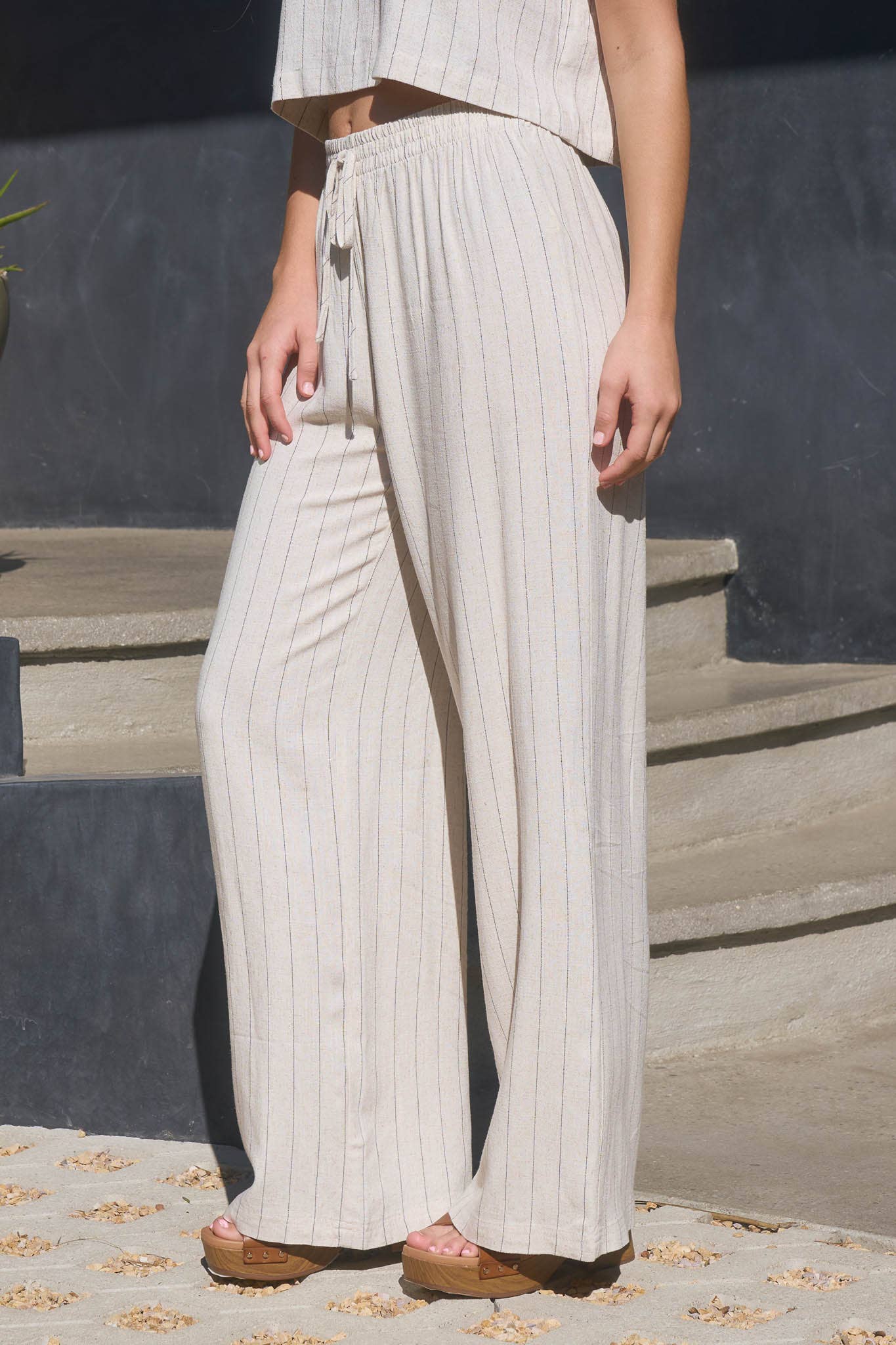 DRAWSTRING PINSTRIPE WIDE LEG LINEN PANTS