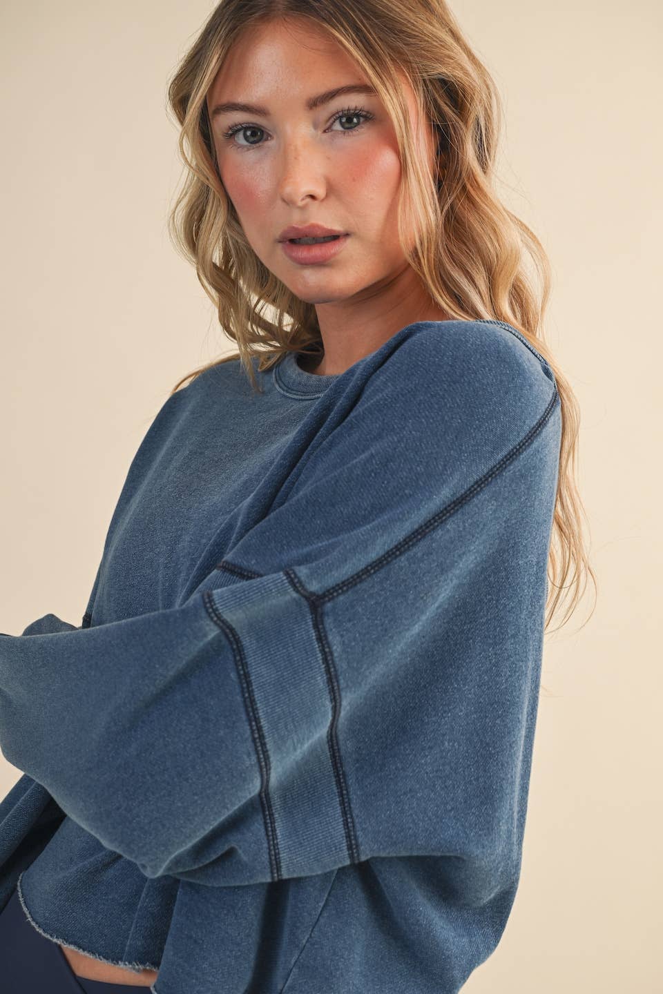 Denim Wash Cutout Back Layering Fleece-Lined Sweatshirt