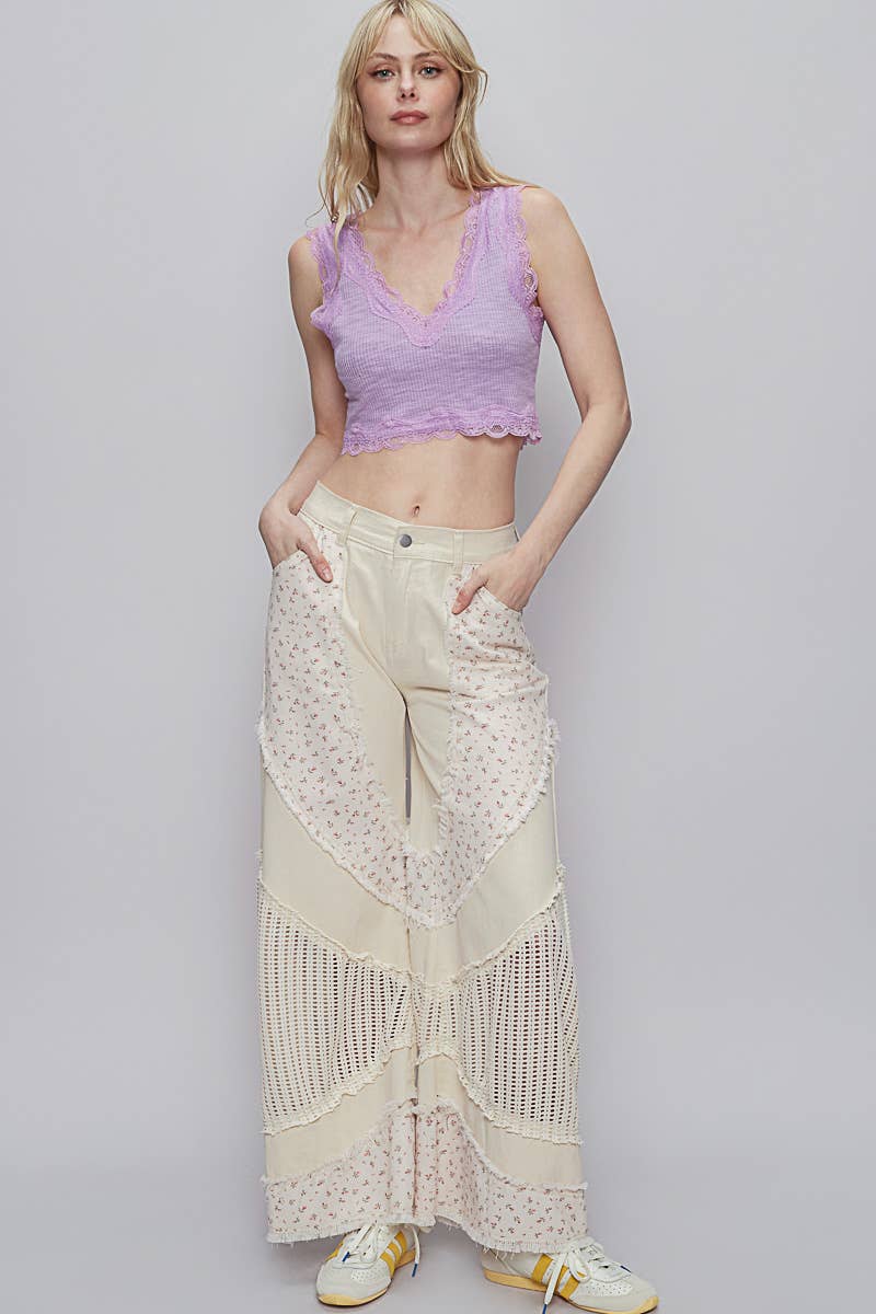 V-neck sleevless lace detail solid tank top