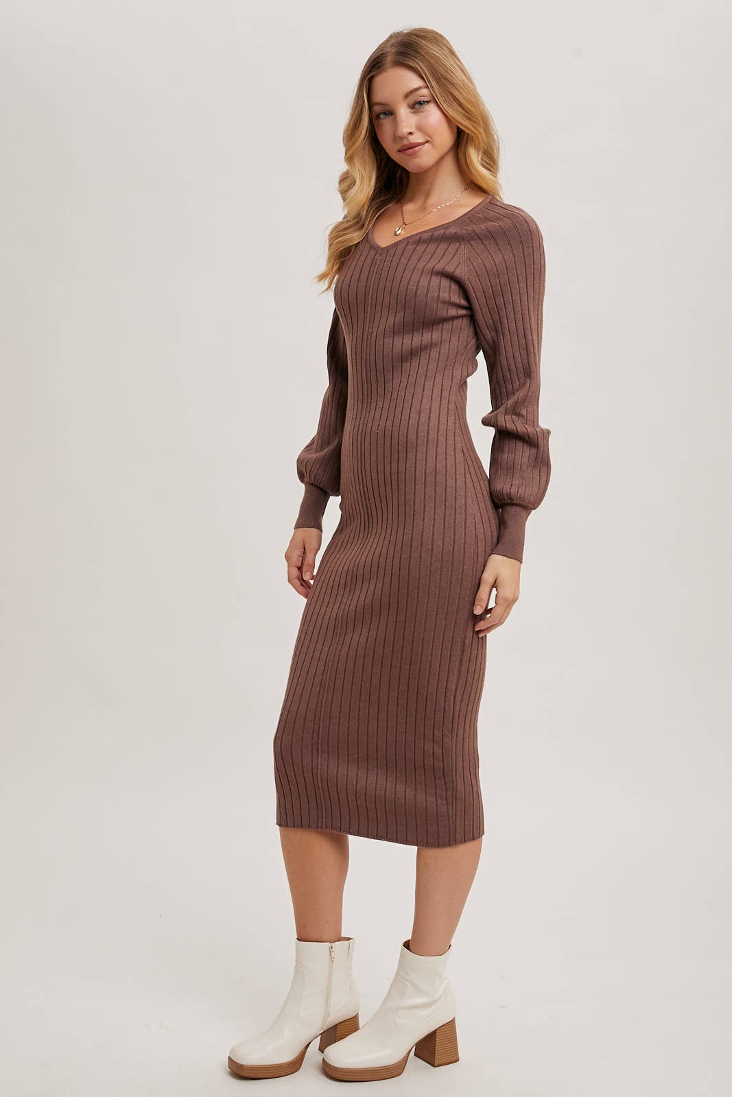 V-NECK RIBBED KNIT SWEATER MIDI DRESS