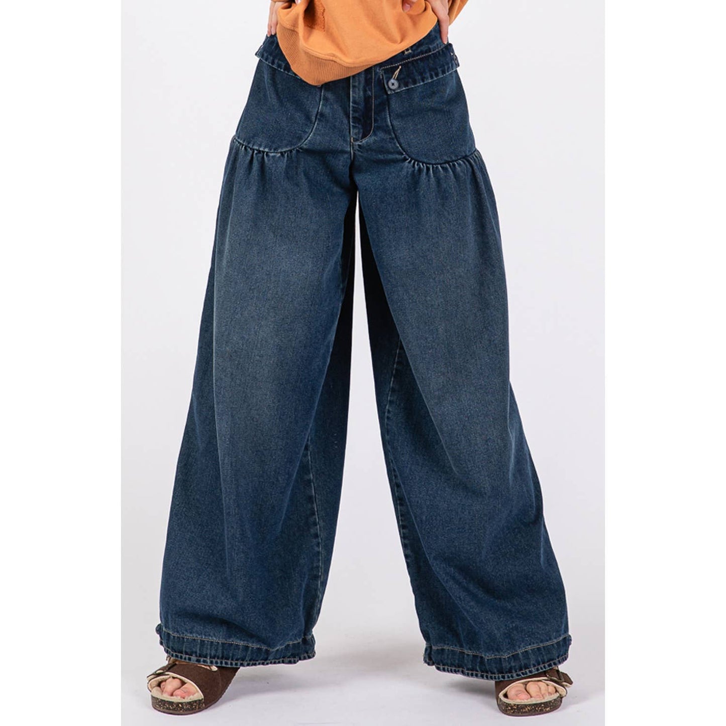 MID-RISE BALLOON DENIM JEANS WITH POCKETS