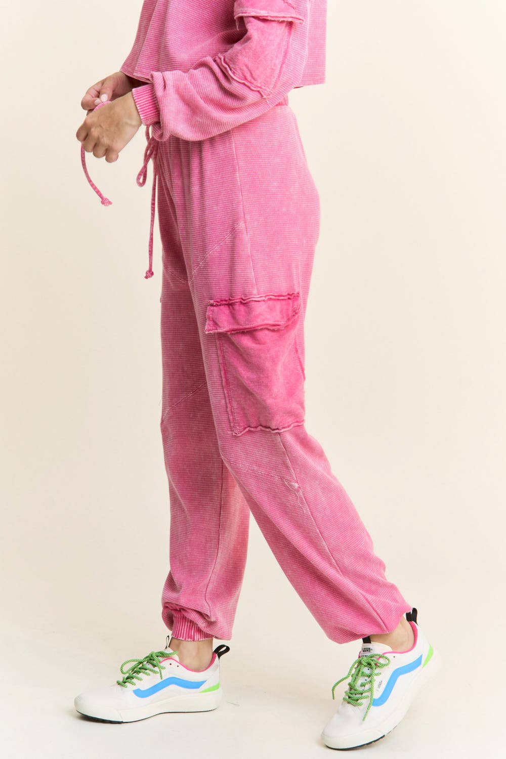 Mineral Wash Cargo pocket detail Joggers